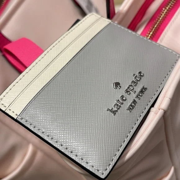 Kate Spade Madison Small Slim Card Holder
Platinum Grey Multi
NWT - Picture 5 of 16